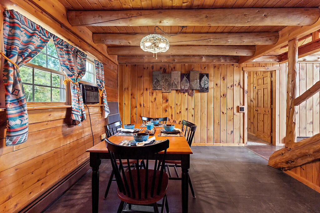 98 Waning Road