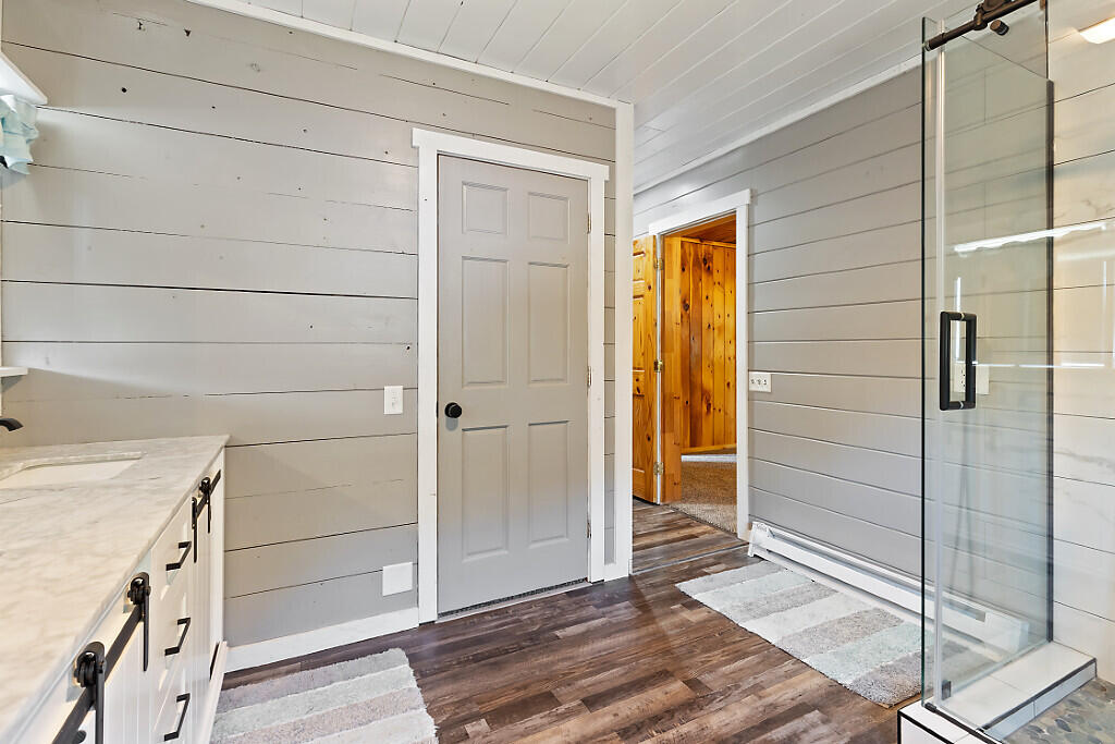 98 Waning Road