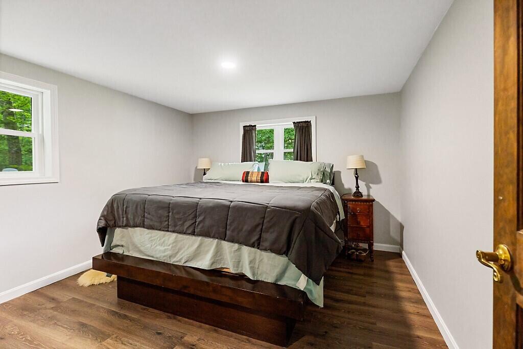84 Sandy Point Road