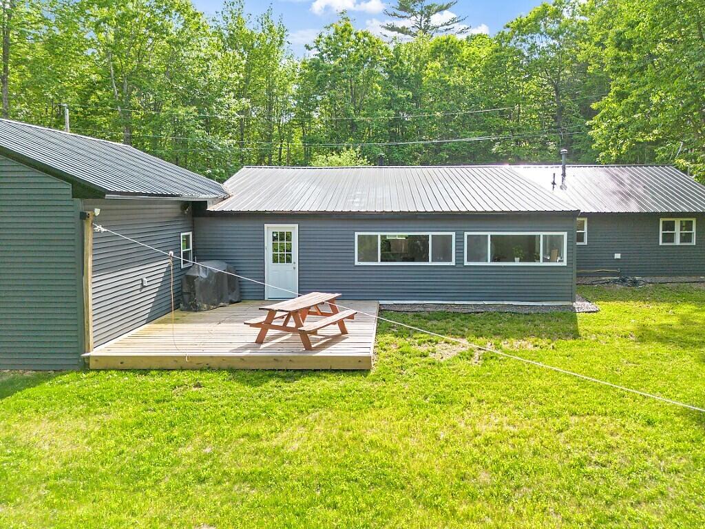 84 Sandy Point Road