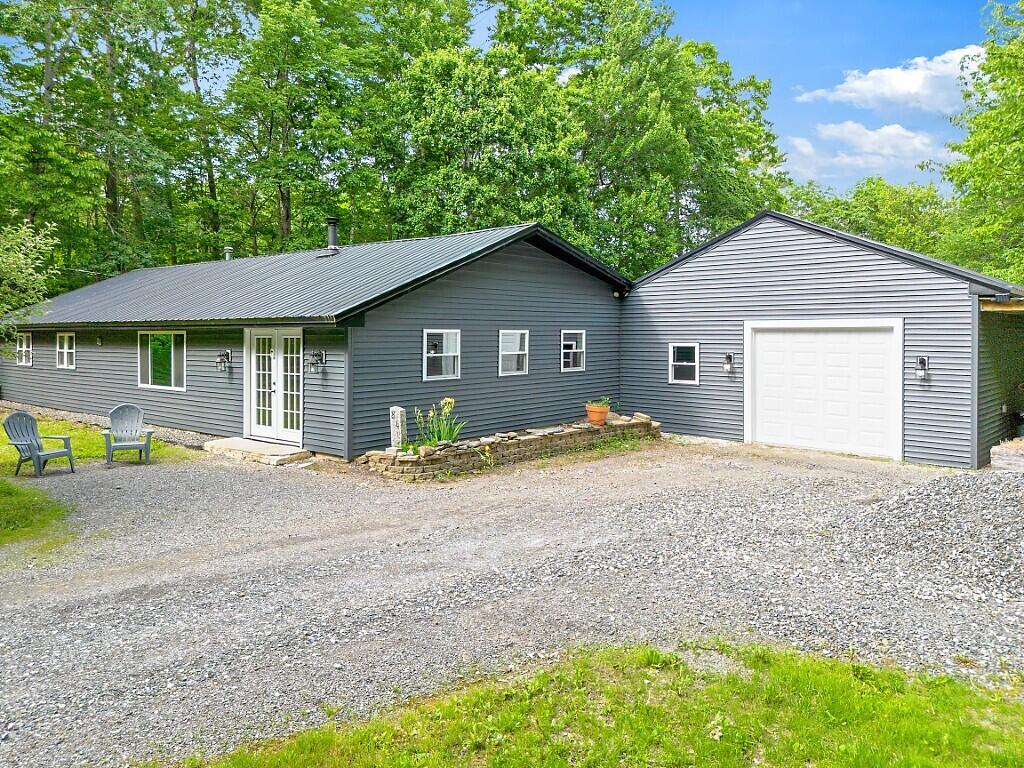 84 Sandy Point Road