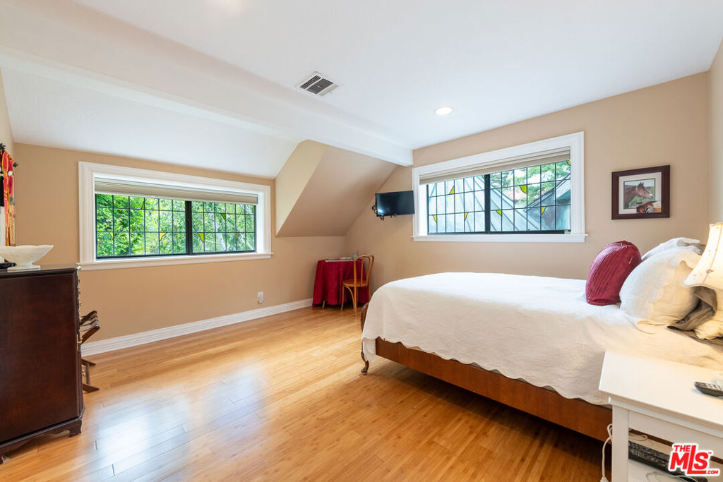 5340 Calvin Avenue
