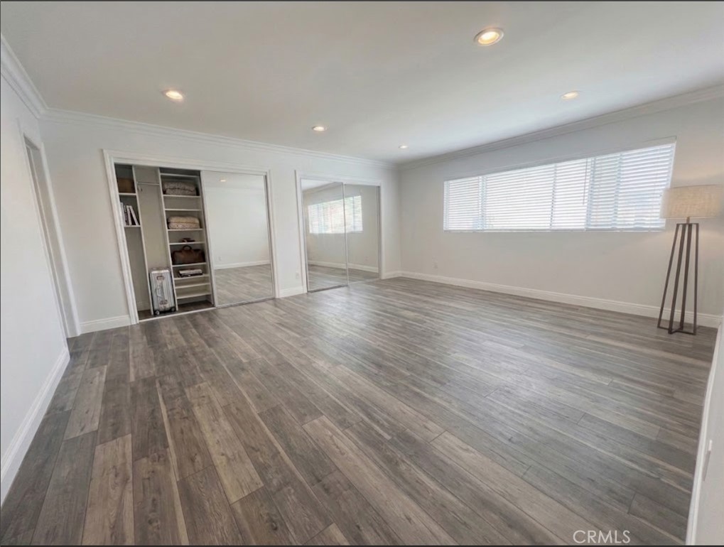 5354 Lindley 204