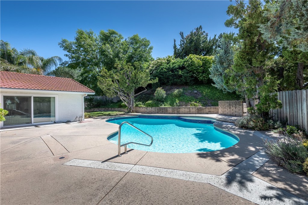 3633 Eddingham Avenue