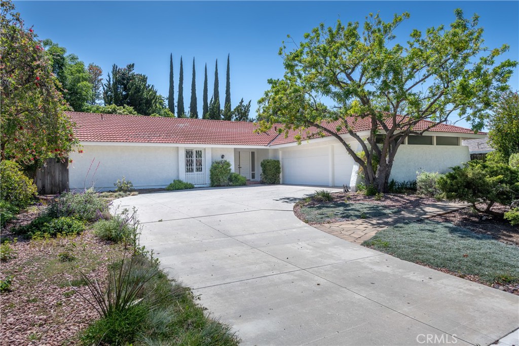 3633 Eddingham Avenue