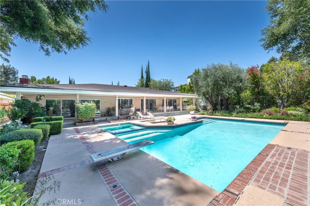 16303 Meadowridge Road