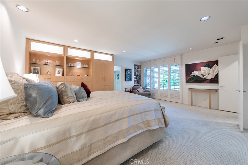 16303 Meadowridge Road