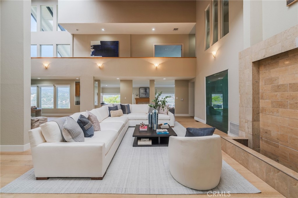 15541 Aqua Verde Drive