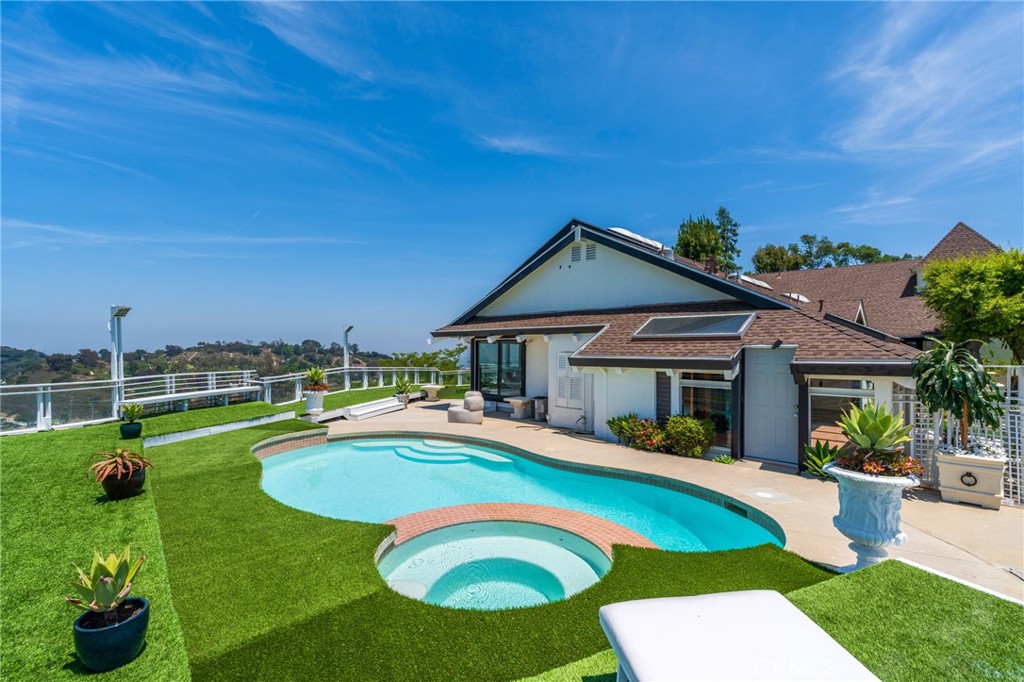 15541 Aqua Verde Drive