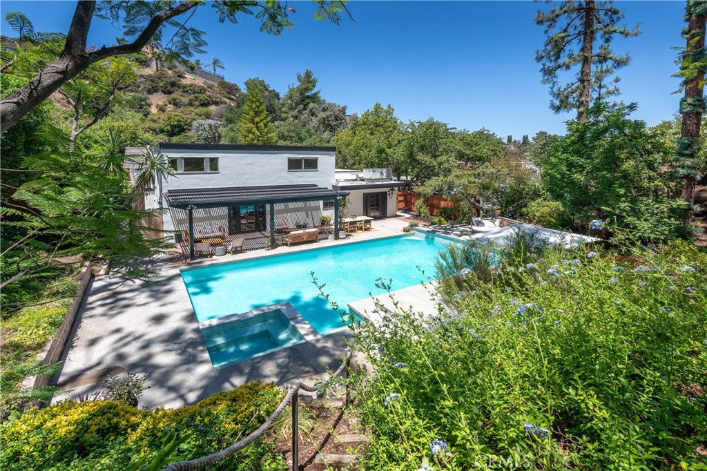 16990 Escalon Drive
