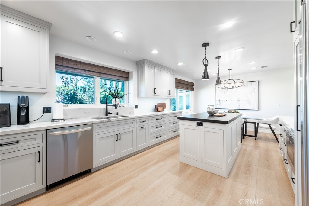 16314 Meadowridge Road