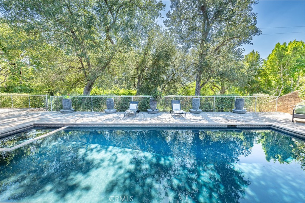 16314 Meadowridge Road