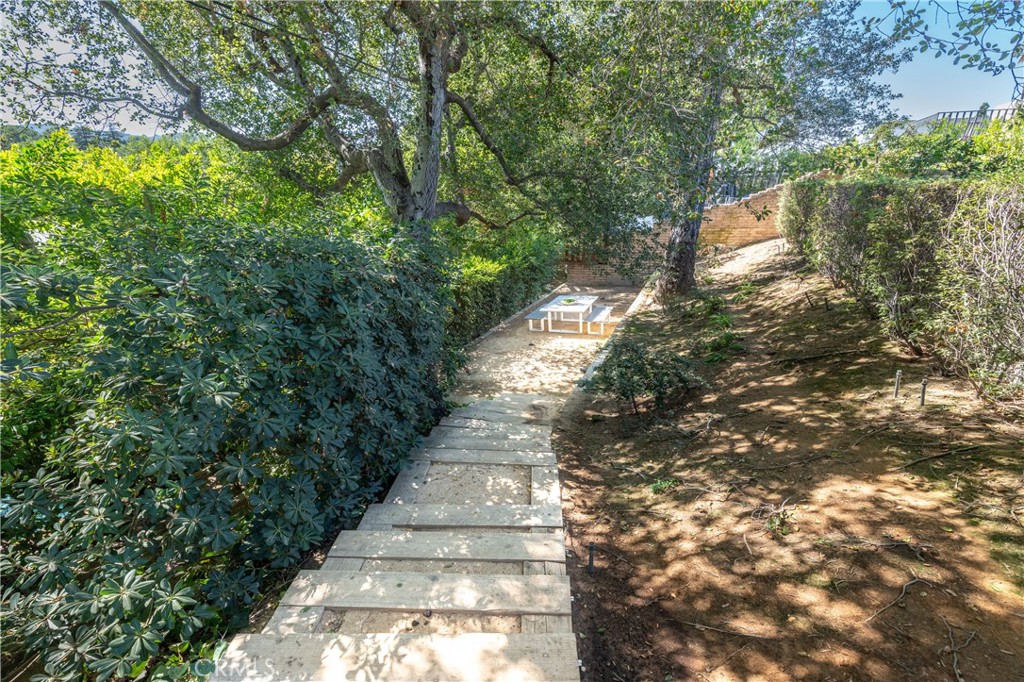 16314 Meadowridge Road