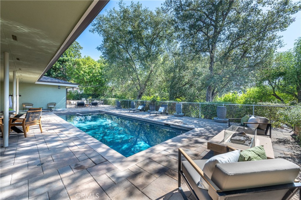 16314 Meadowridge Road