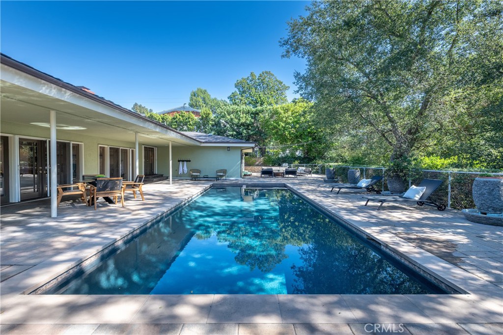 16314 Meadowridge Road