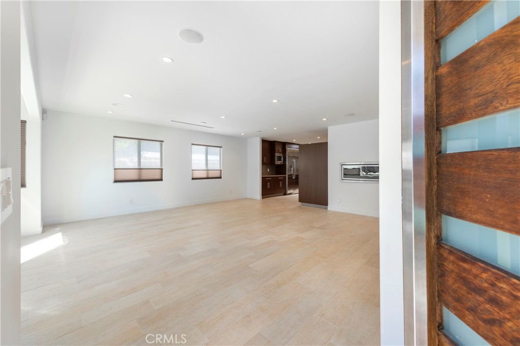 15053 Greenleaf Street