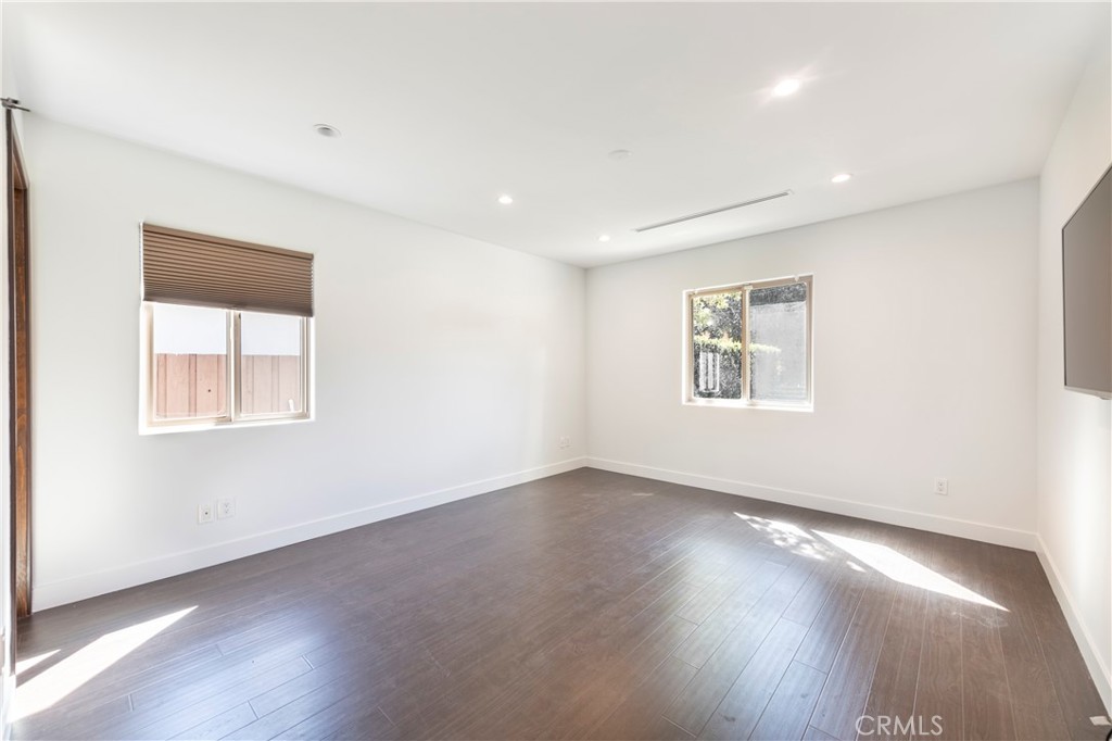 15053 Greenleaf Street