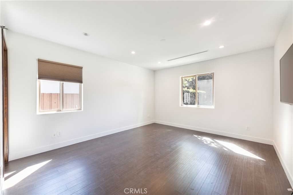 15053 Greenleaf Street