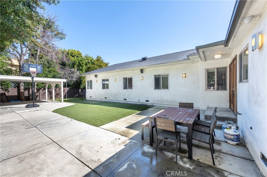 15053 Greenleaf Street