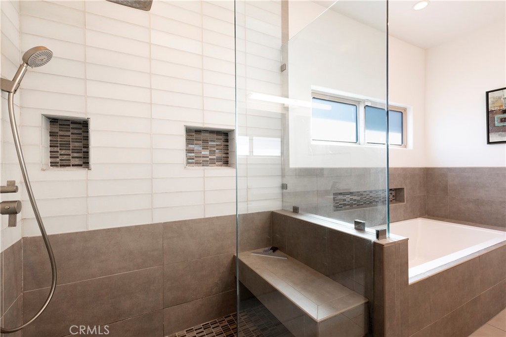 15053 Greenleaf Street