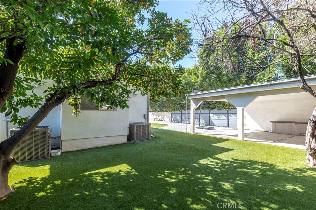 15053 Greenleaf Street