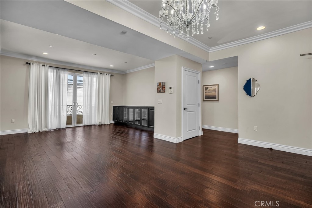 9049 Alcott Street 204