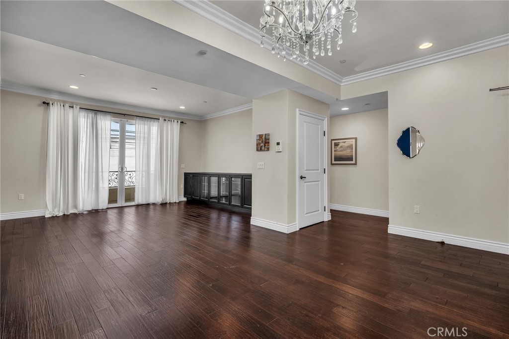 9049 Alcott Street 204