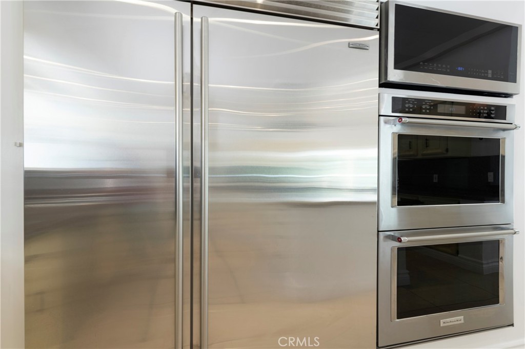 16379 Meadowridge Road