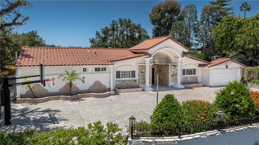 16379 Meadowridge Road