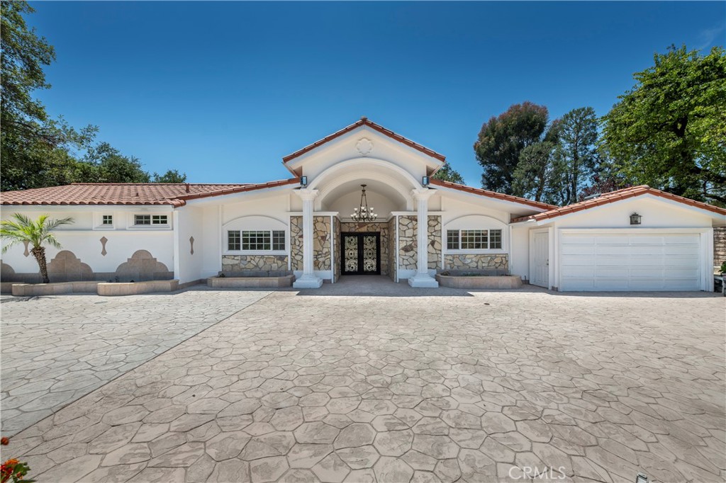 16379 Meadowridge Road