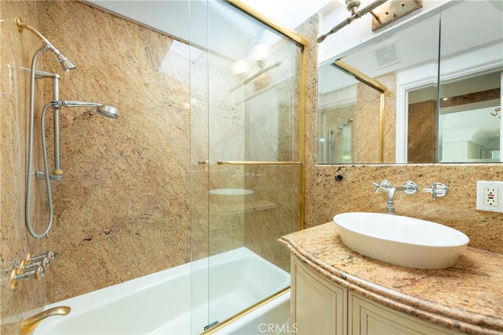 16379 Meadowridge Road