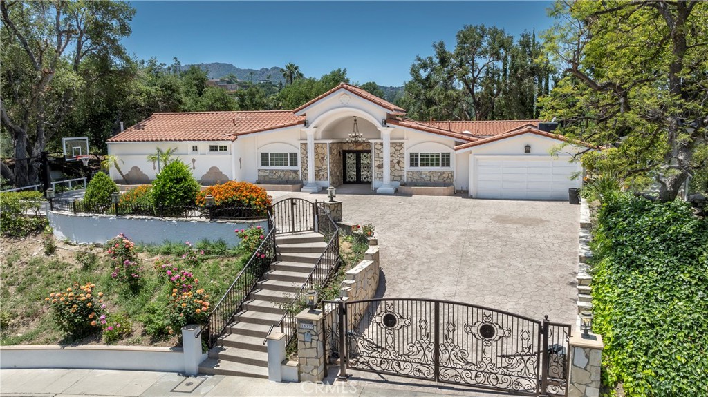 16379 Meadowridge Road