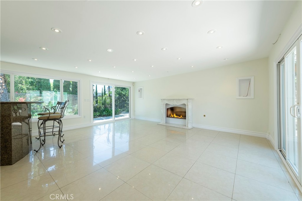 16379 Meadowridge Road