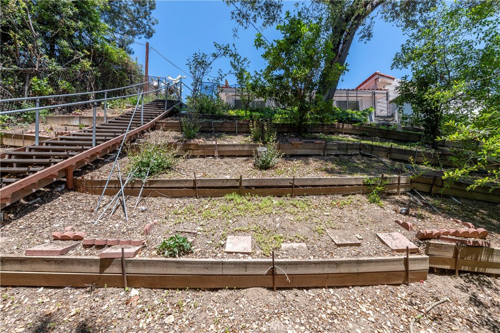 16379 Meadowridge Road