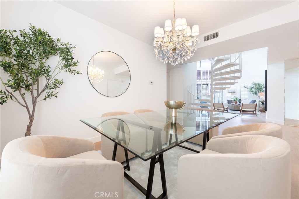 5236 Yarmouth Avenue 313