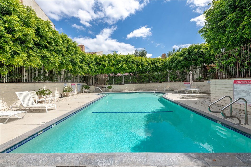 5236 Yarmouth Avenue 313