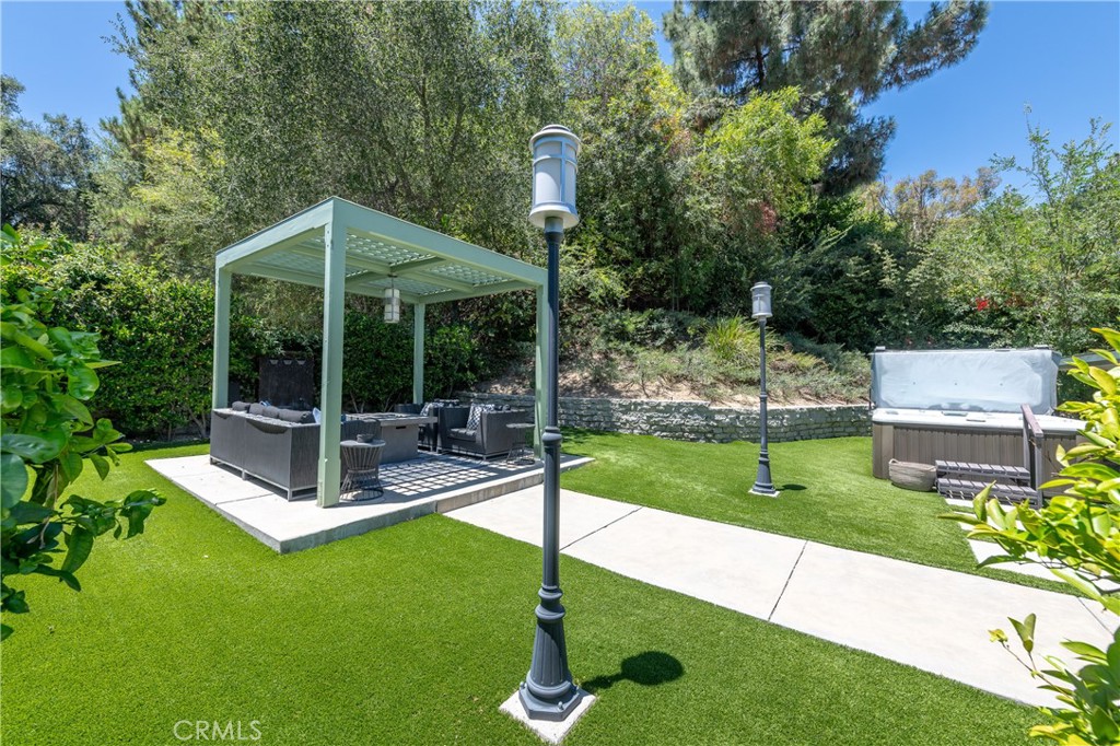 15514 High Knoll Road