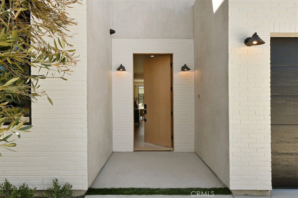 4433 Kraft Ave