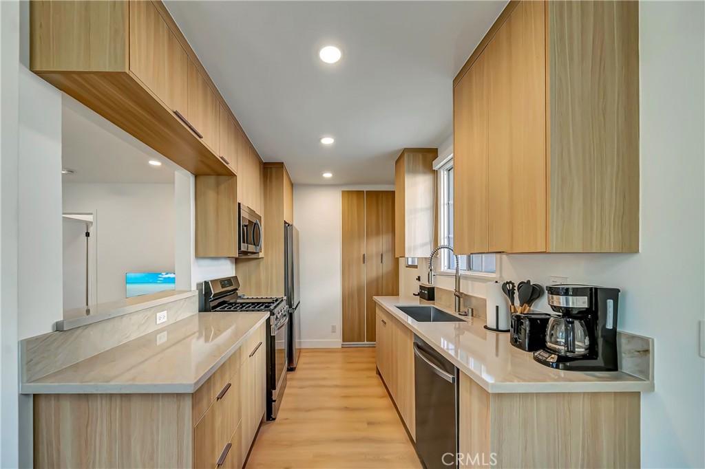 128 Lukens Place