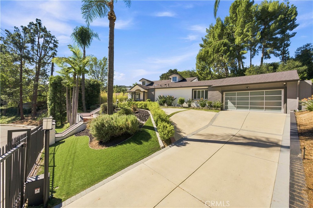 4223 Mooncrest Place