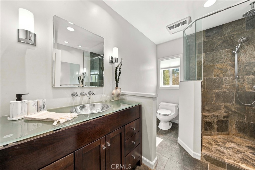 4223 Mooncrest Place