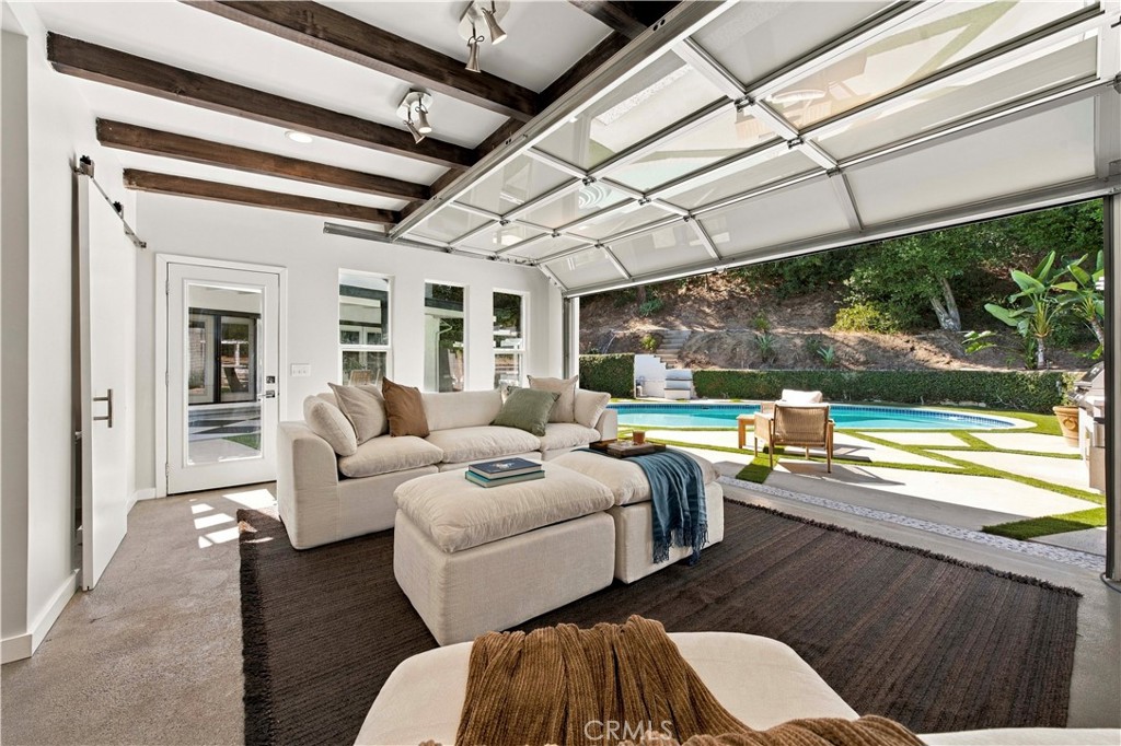 4223 Mooncrest Place