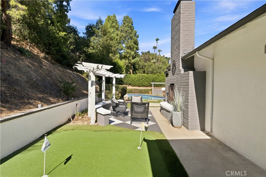 4223 Mooncrest Place