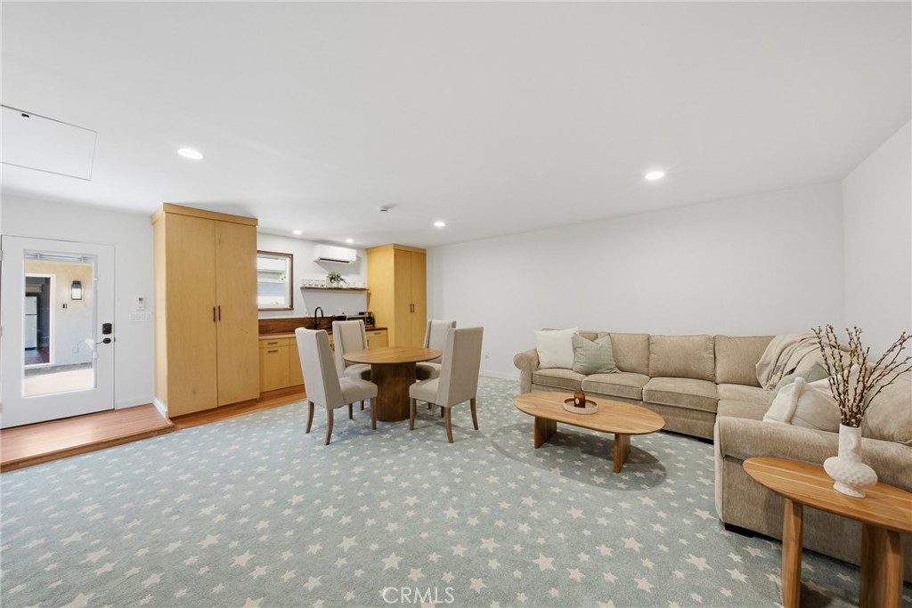 2571 Northlake Circle