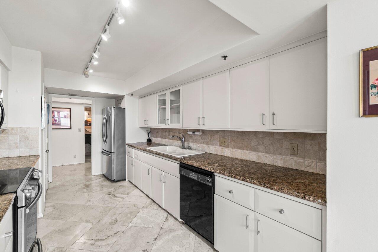 4740 S Ocean Boulevard 1601