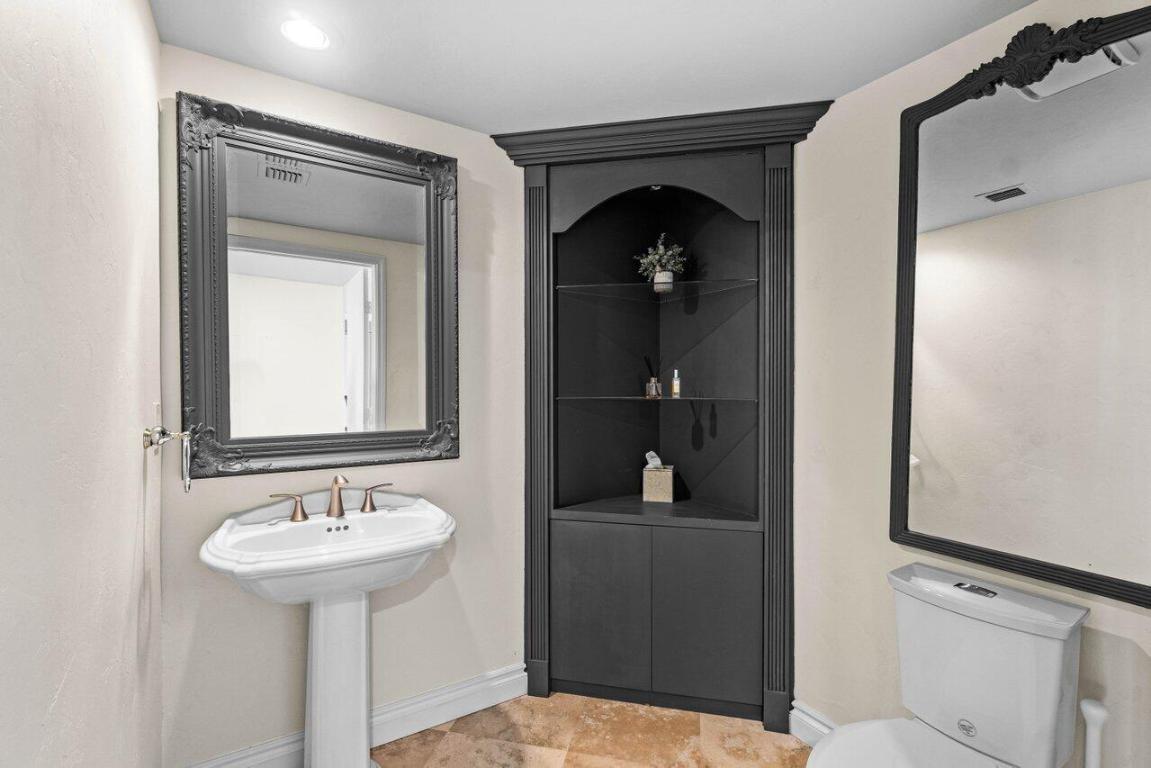 3700 S Ocean Boulevard 402