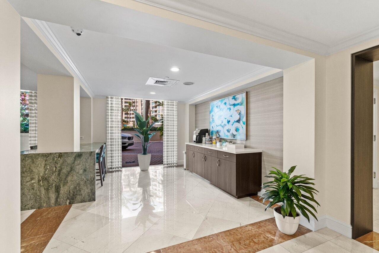 3700 S Ocean Boulevard 402