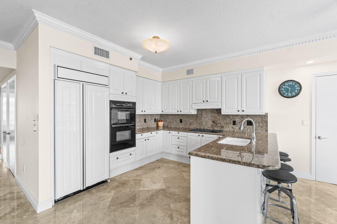 3700 S Ocean Boulevard 402