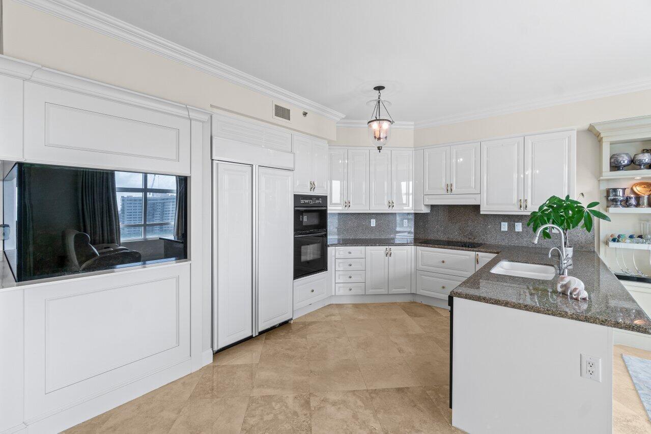 3740 S Ocean Boulevard 904