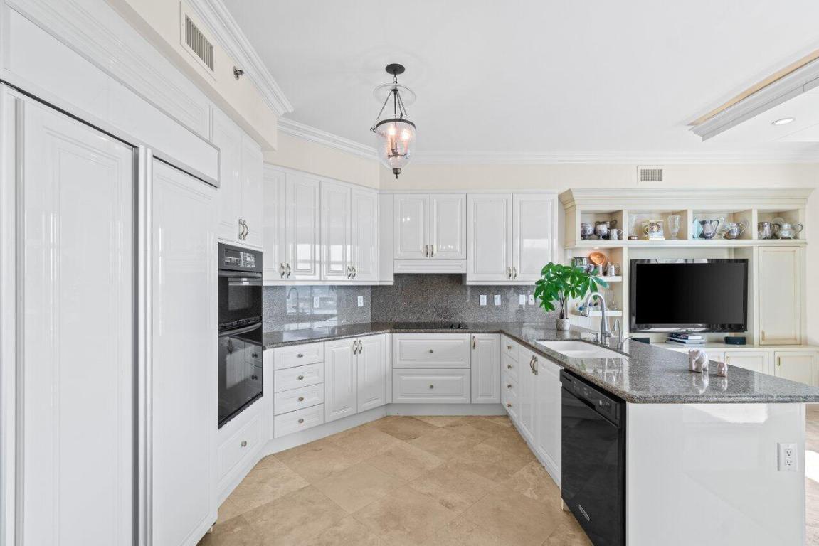 3740 S Ocean Boulevard 904